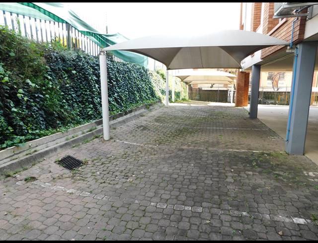 181M² OFFICE TO LET IN FERNDALE
